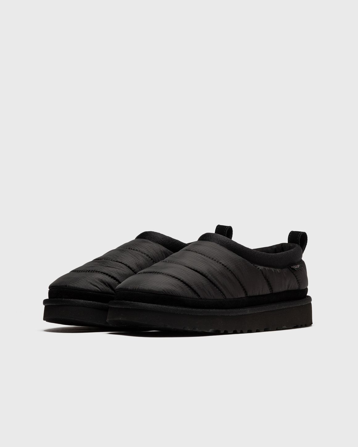 UGG 1129290BLACK 関税送料込 Amazon.com | UGG Women's Alameda Slip On Sneakers, Black