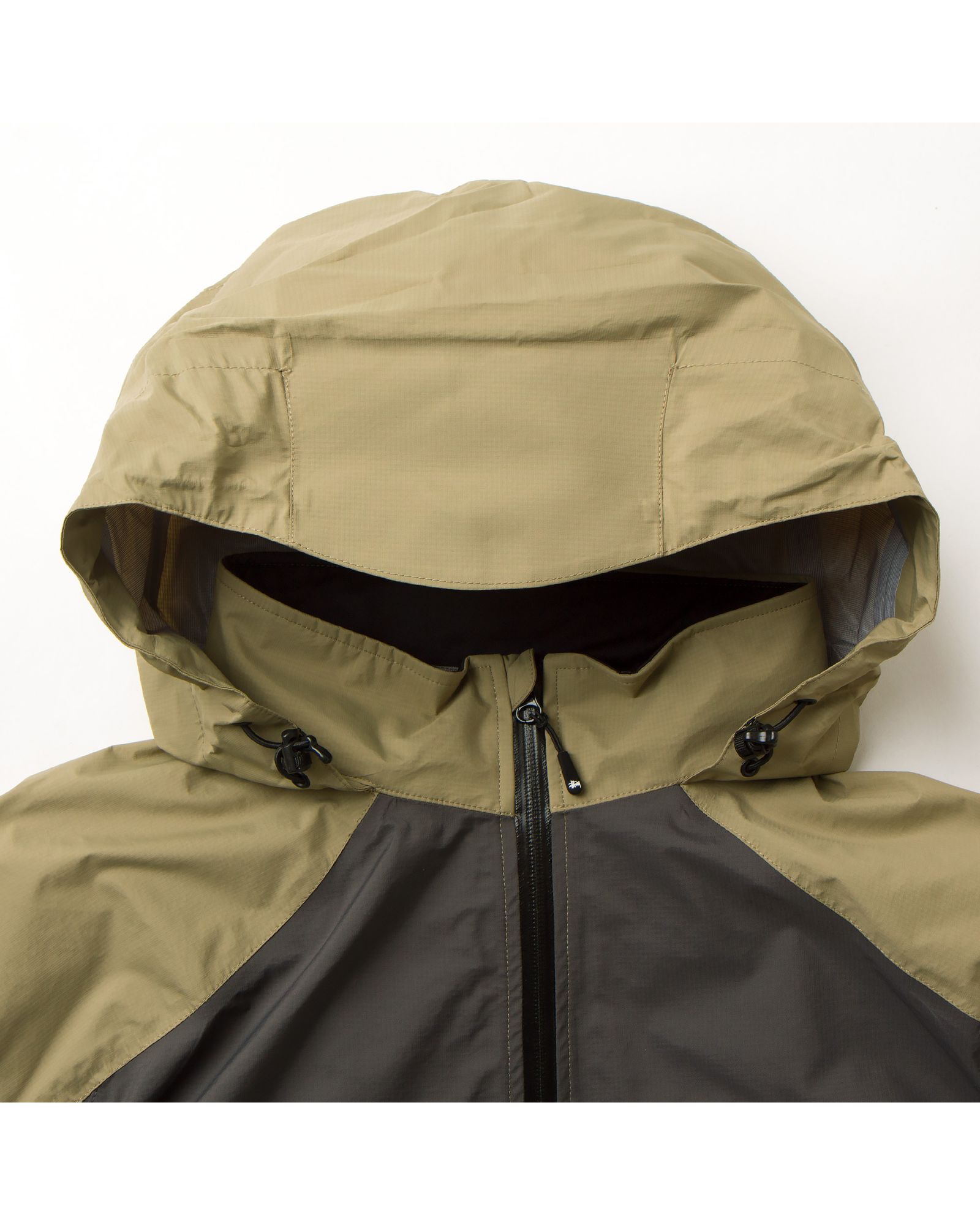 STUSSY Taped Seam Rain Shell Lサイズ Stussy TAPED SEAM RAIN SHELL JACKET Green | BSTN Store