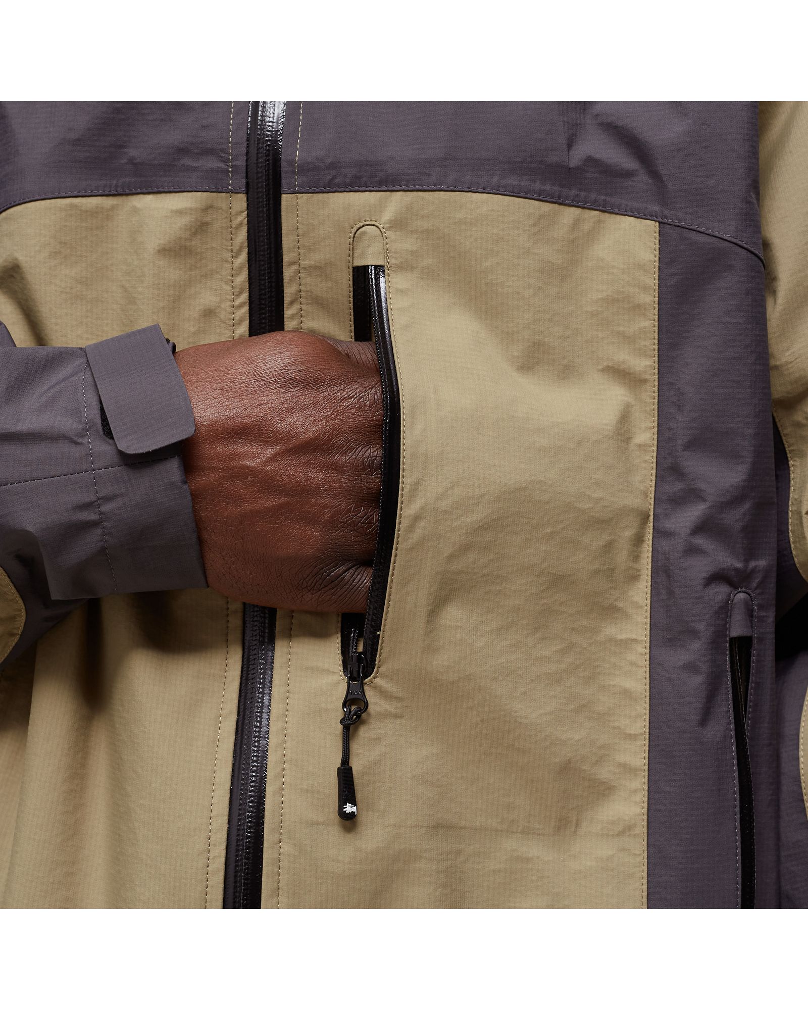 TAPED SEAM RAIN SHELL JACKET