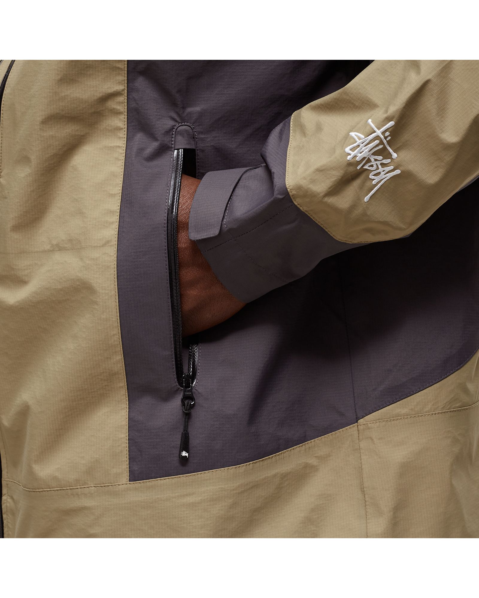 TAPED SEAM RAIN SHELL JACKET