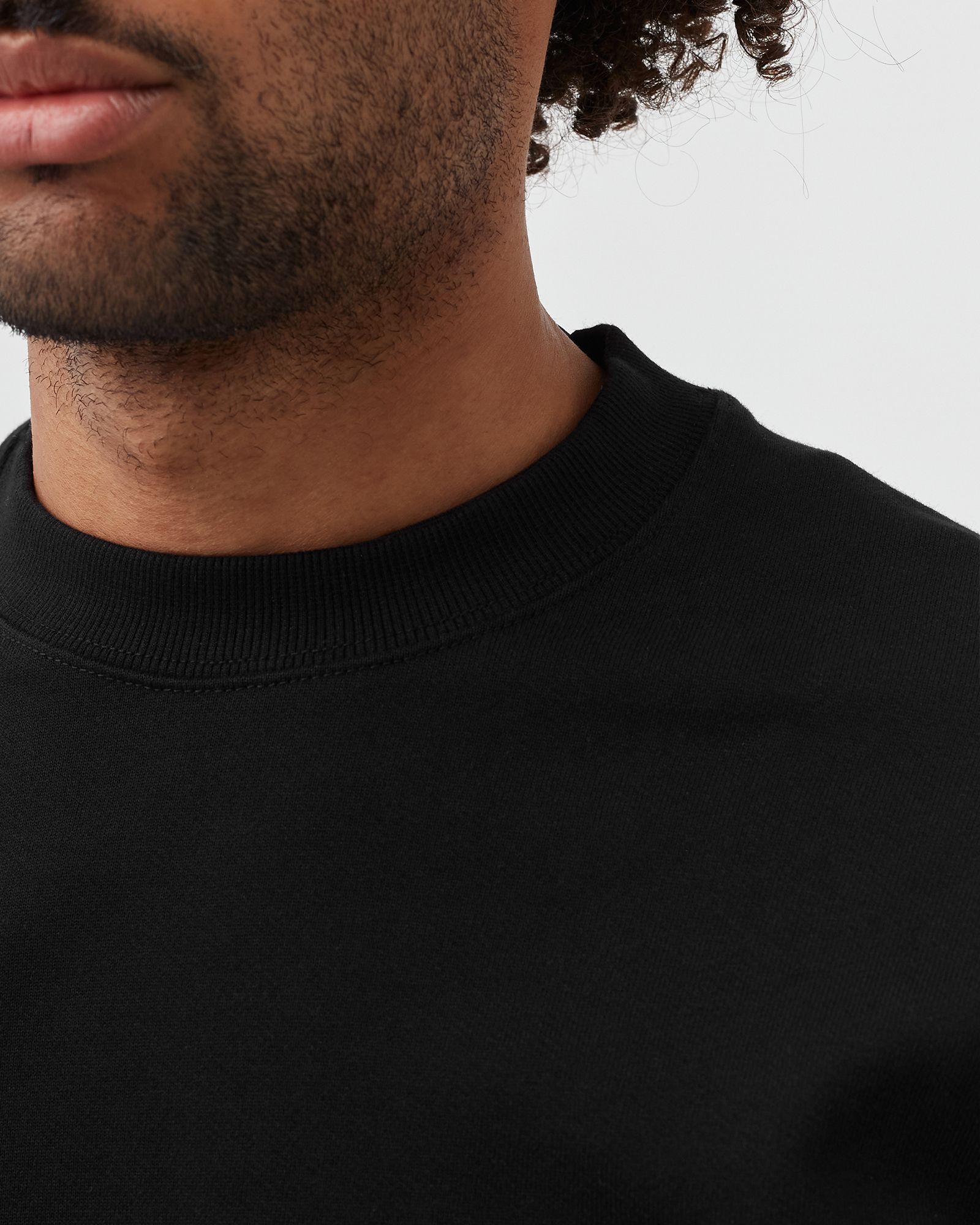 DIAGONAL RAISED FLEECE CREWNECK SWEATSHIRT