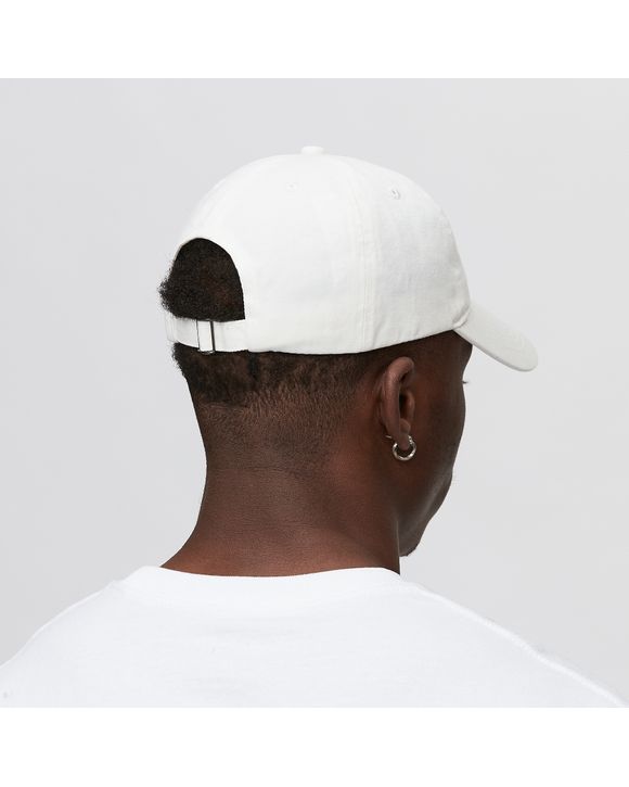 Low profile cap