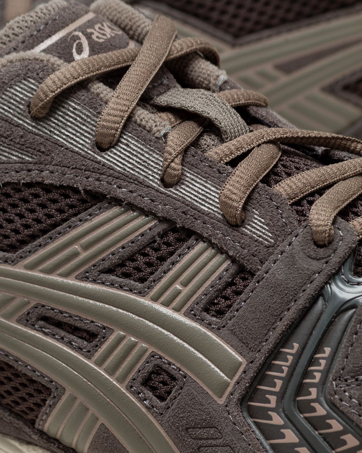 アシックス ASICS GEL-KAYANO 14 （BROWN/GRAPHITE GREY