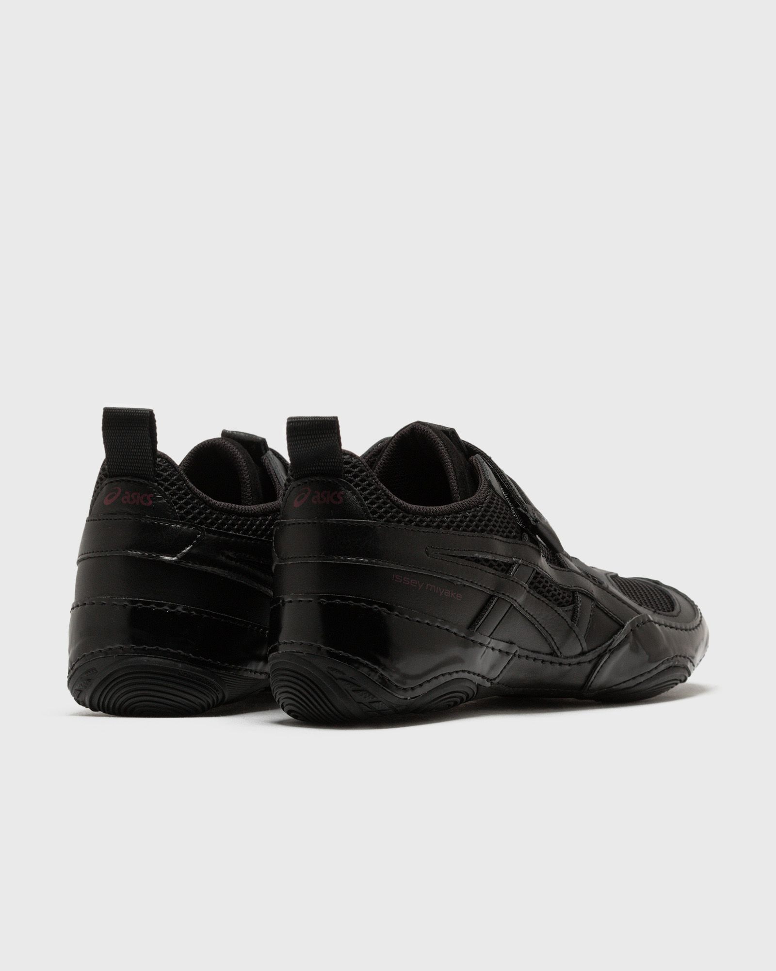 x ISSEY MIYAKE HYPER TAPING