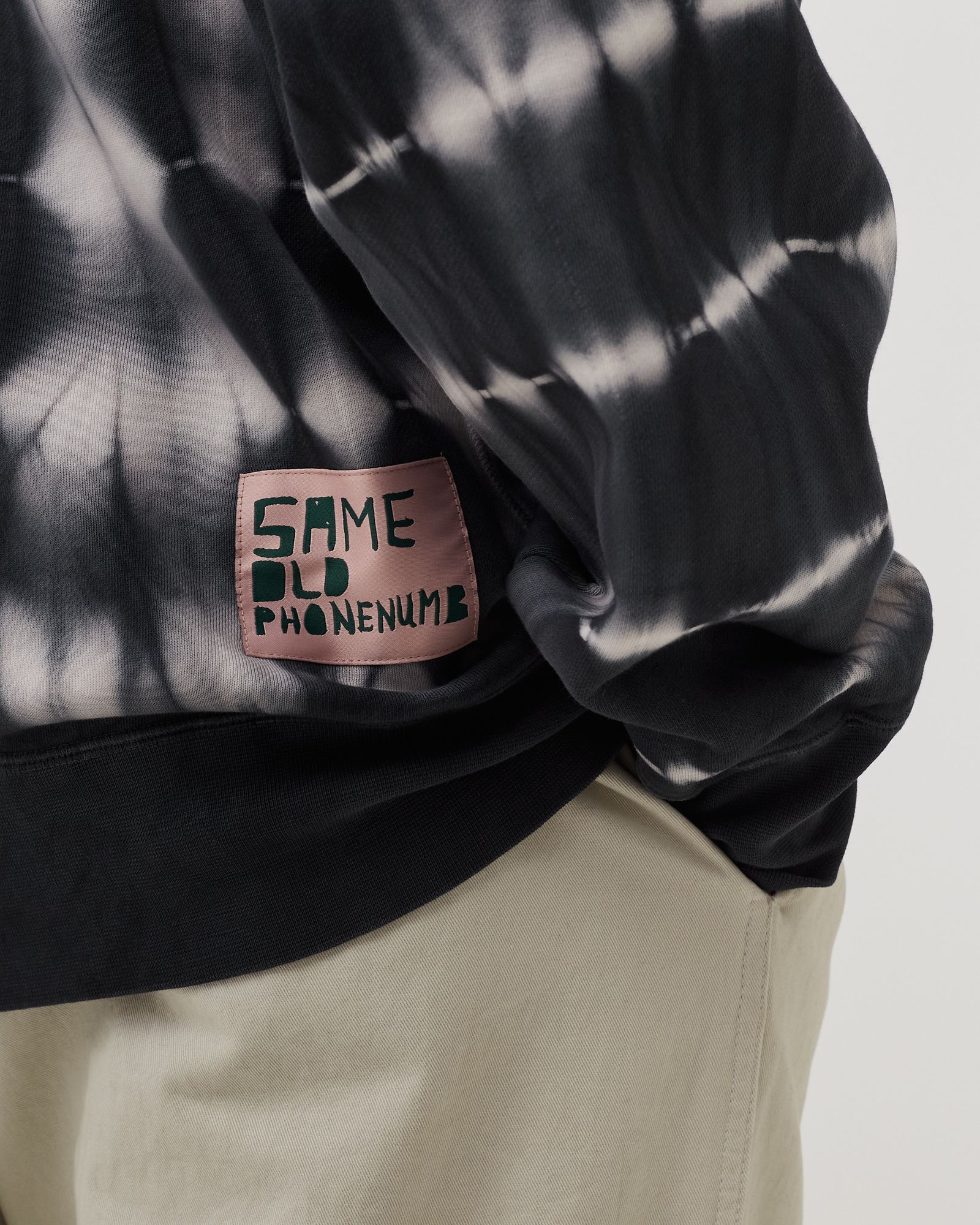 Hester Paris chic sweatshirt