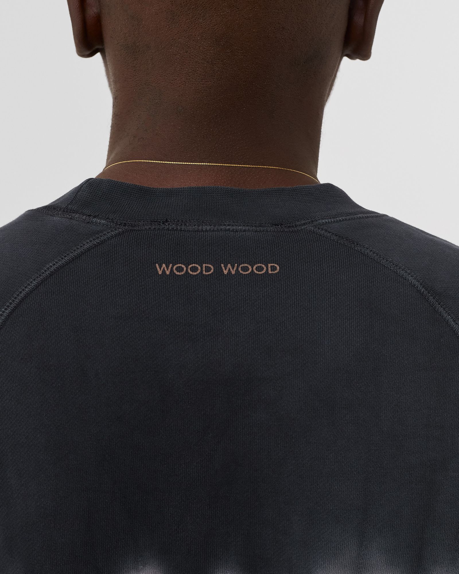 Hester Paris chic sweatshirt