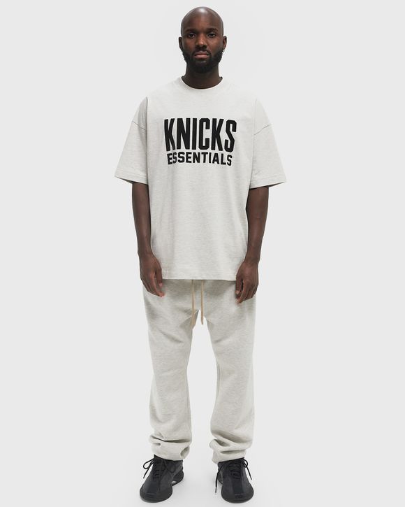 Fear of God Essentials S/S TEE - NEW YORK KNICKS White