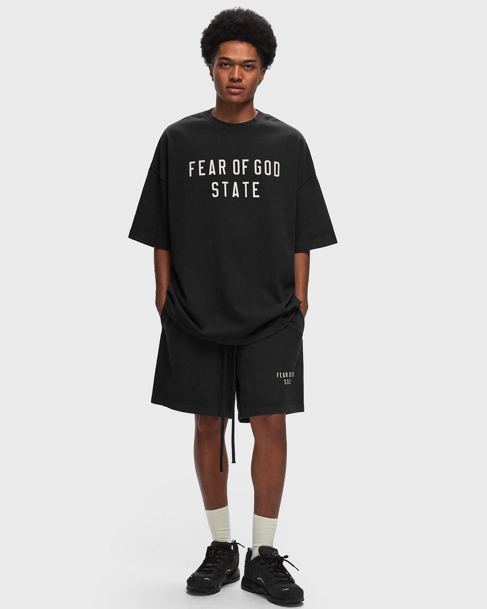 【ESSENTIALS】HEAVY CREWNECK TEE / BLACK(125BT242000F) Fear of God Essentials HEAVY CREWNECK TEE Black | BSTN Store