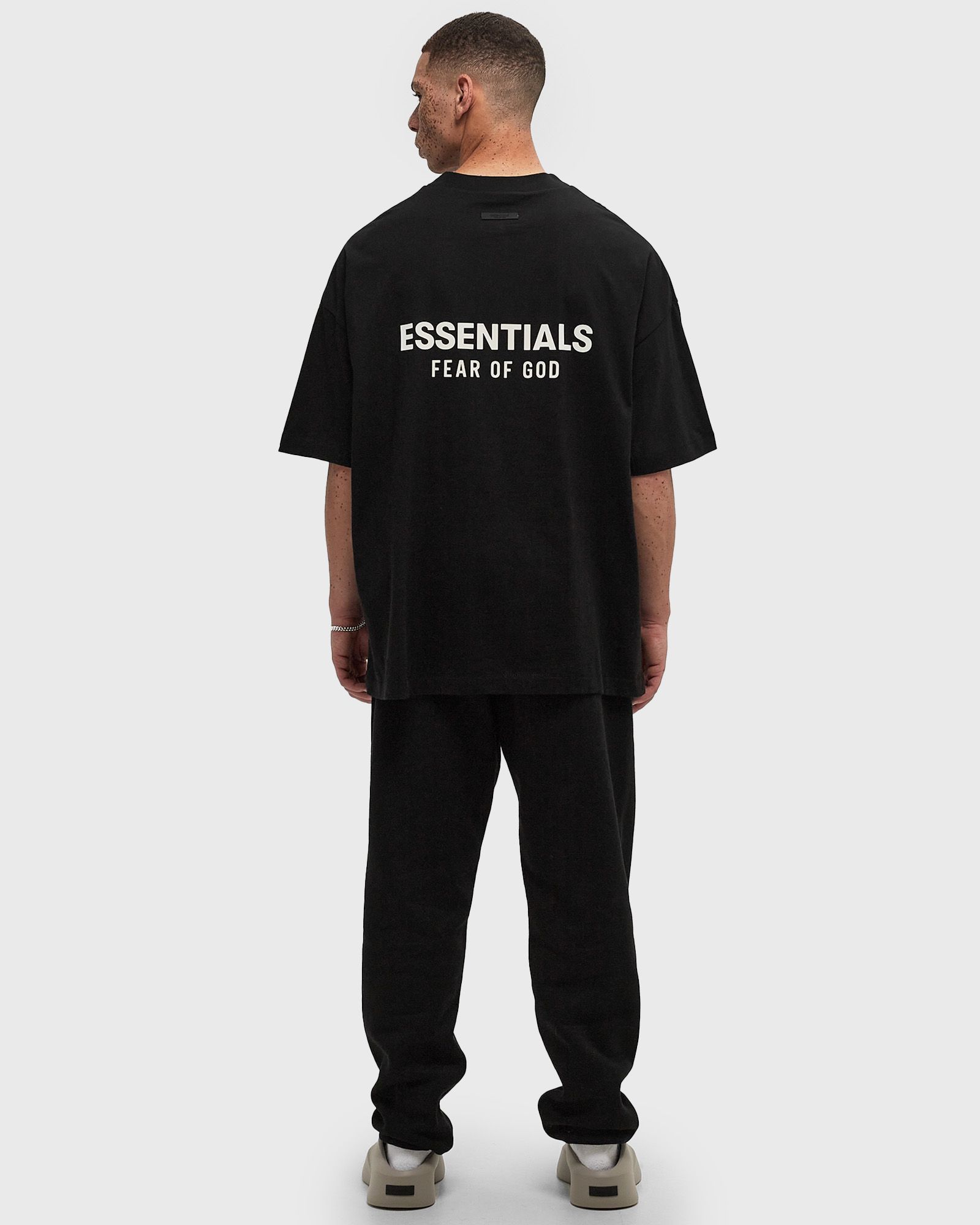 Fear of God Essentials JERSEY CREWNECK T-SHIRT Black | BSTN