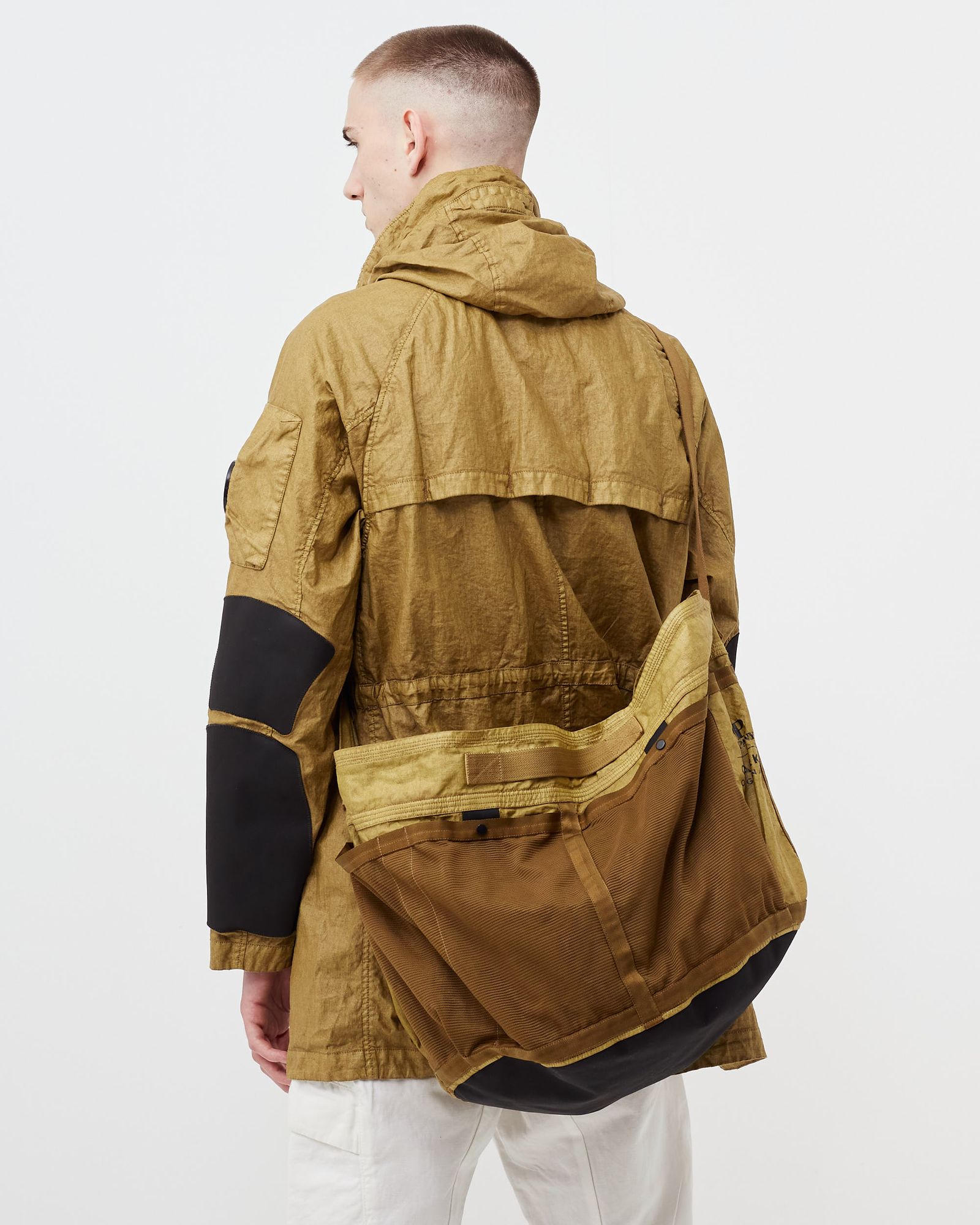 CLARKS X C.P.COMPANY Travel Bag in Lino WAX