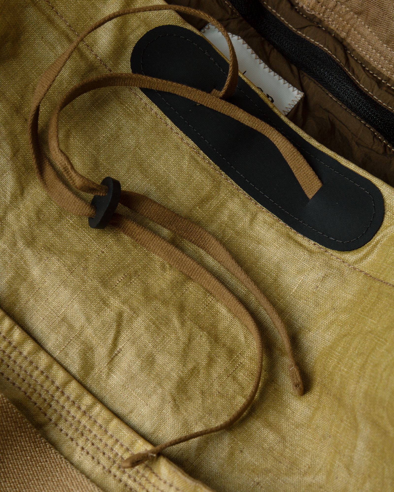 CLARKS X C.P.COMPANY Travel Bag in Lino WAX