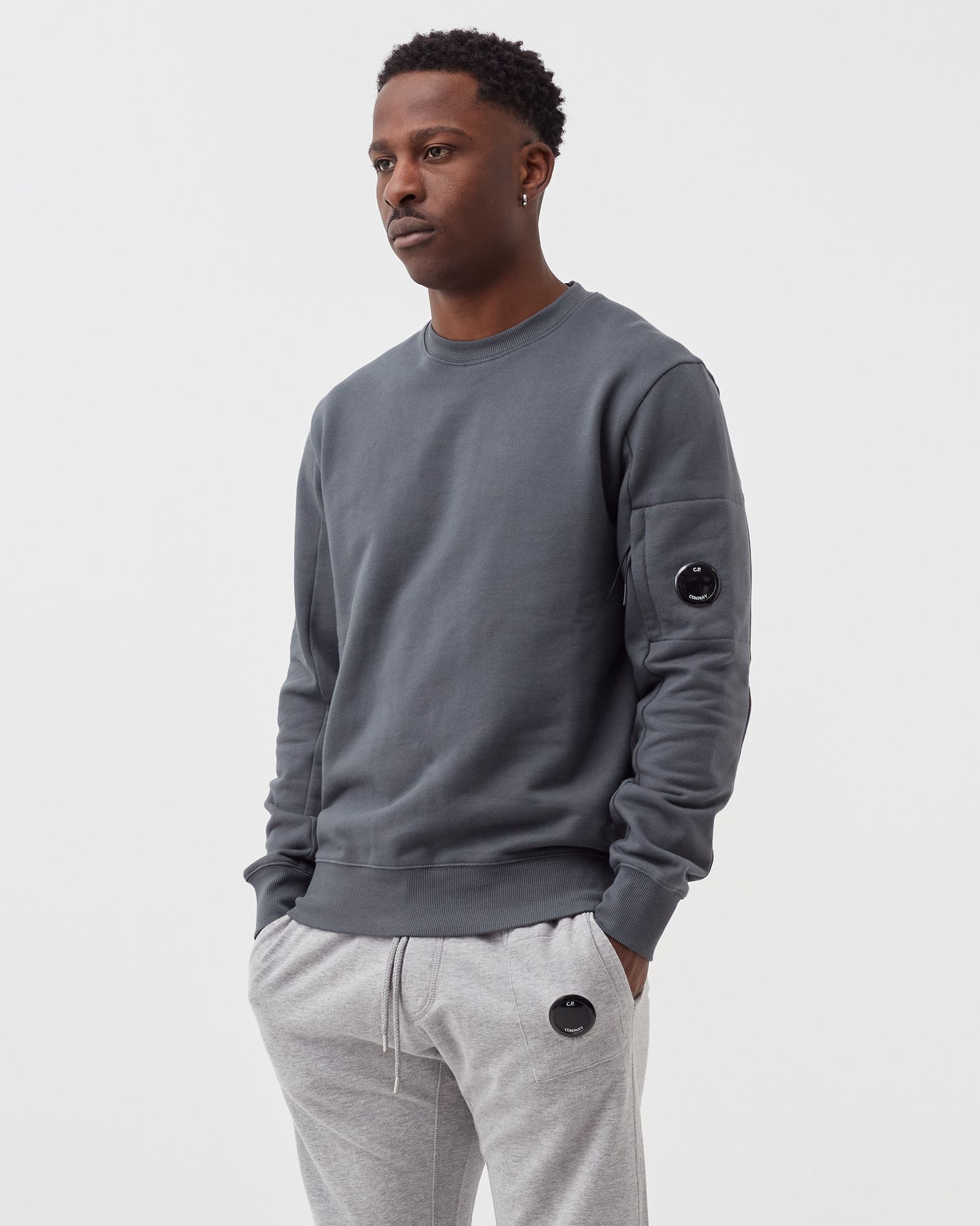 DIAGONAL RAISED FLEECE CREW NECK SWEATSHIRT
