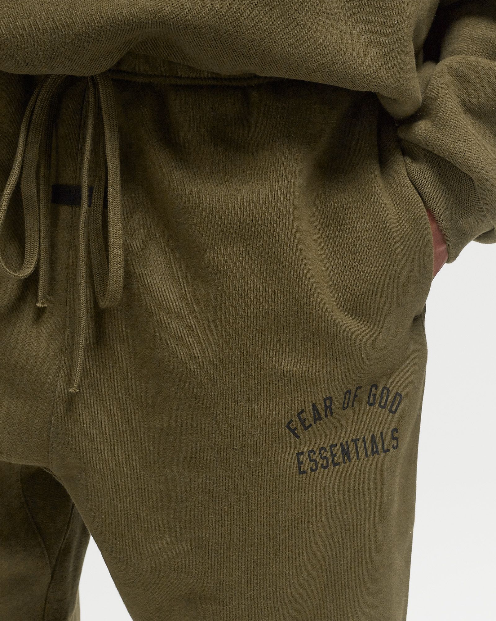 FLEECE ESSENTIAL SWEATPANT