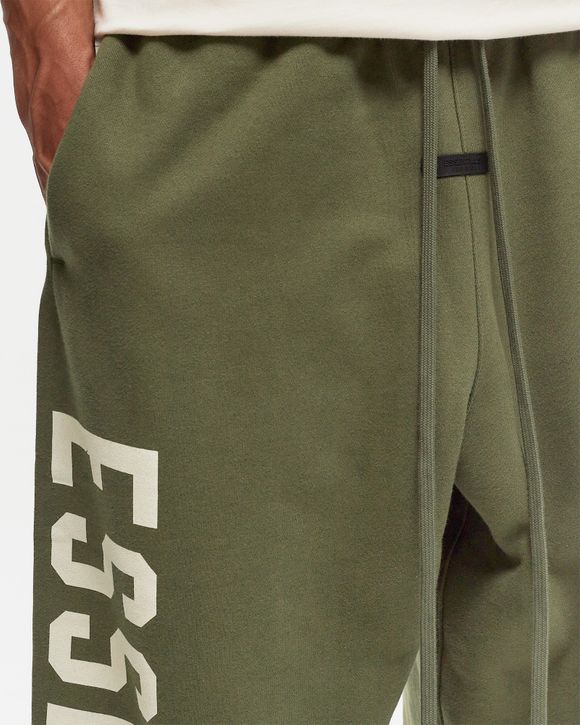 ボトムスその他 Fear of God Essentials Military green jogging trousers with FEAR OF GOD ESSENTIALS Logo Jogging Bottoms | 18montrose