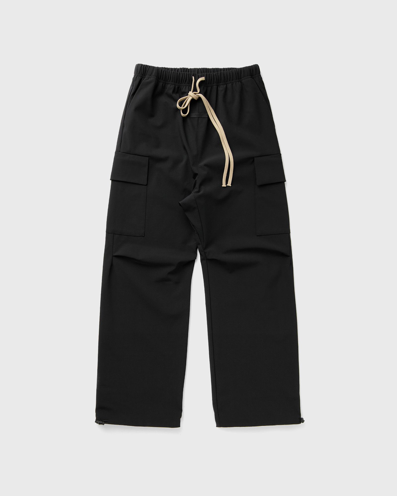 fear ESSENTIALS Bonded Nylon Field カーゴ s Fear of God Essentials BONDED NYLON FIELD PANT Black | BSTN