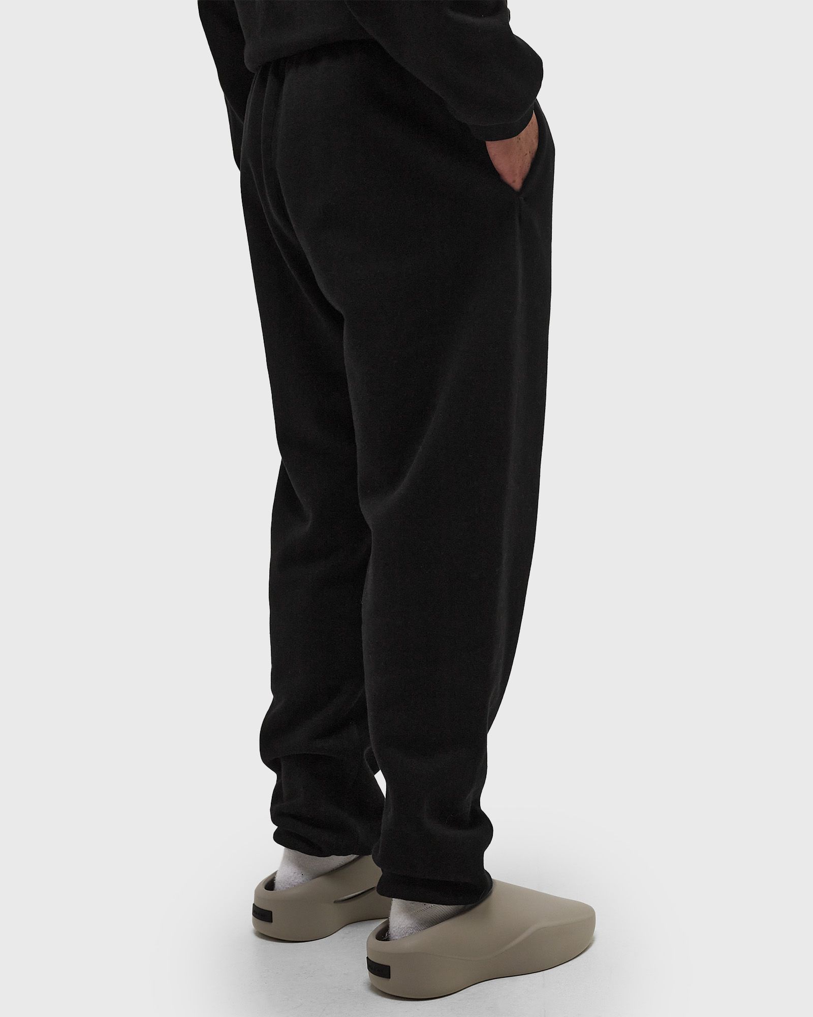 FLEECE ESSENTIAL SWEATPANT