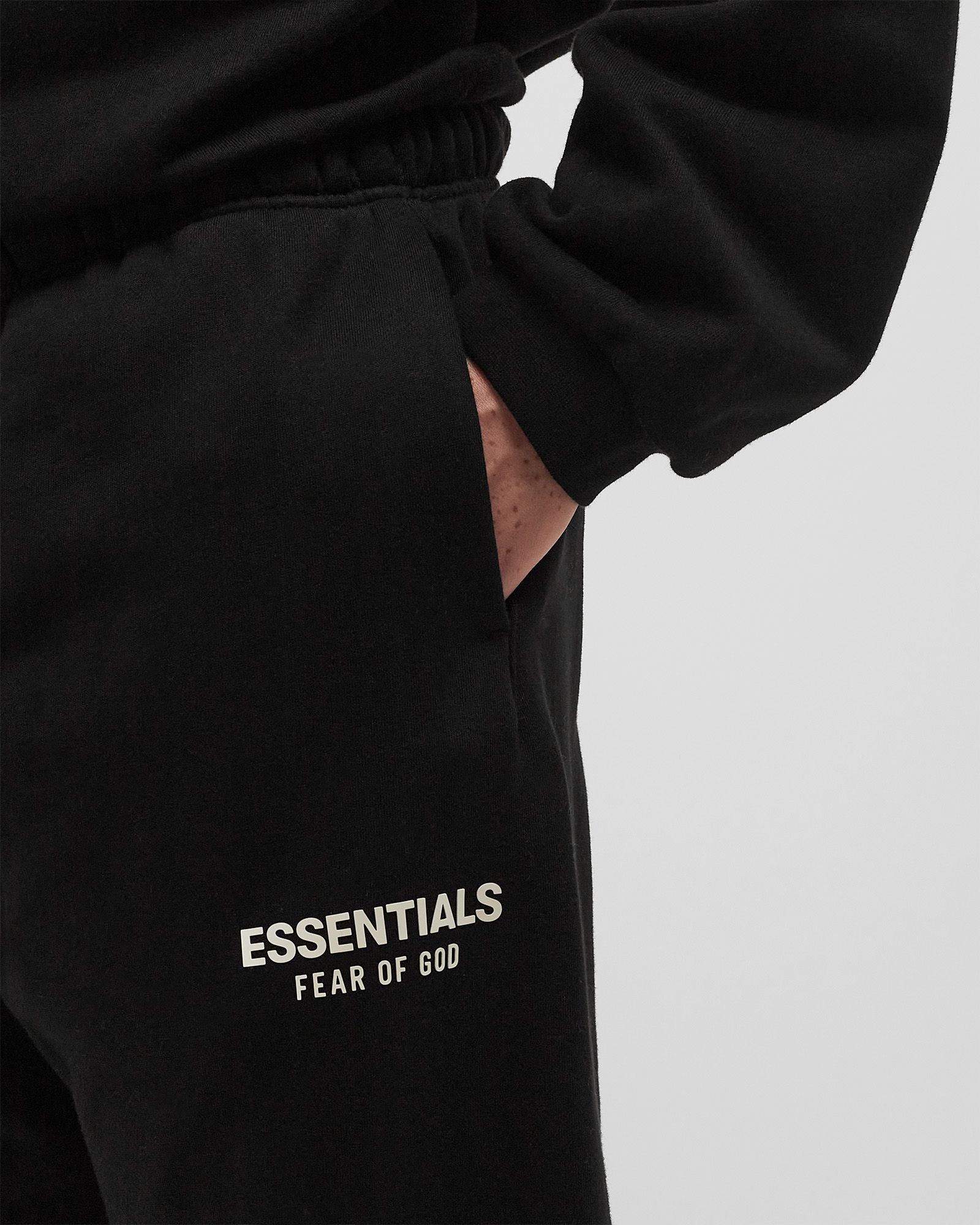 FLEECE ESSENTIAL SWEATPANT