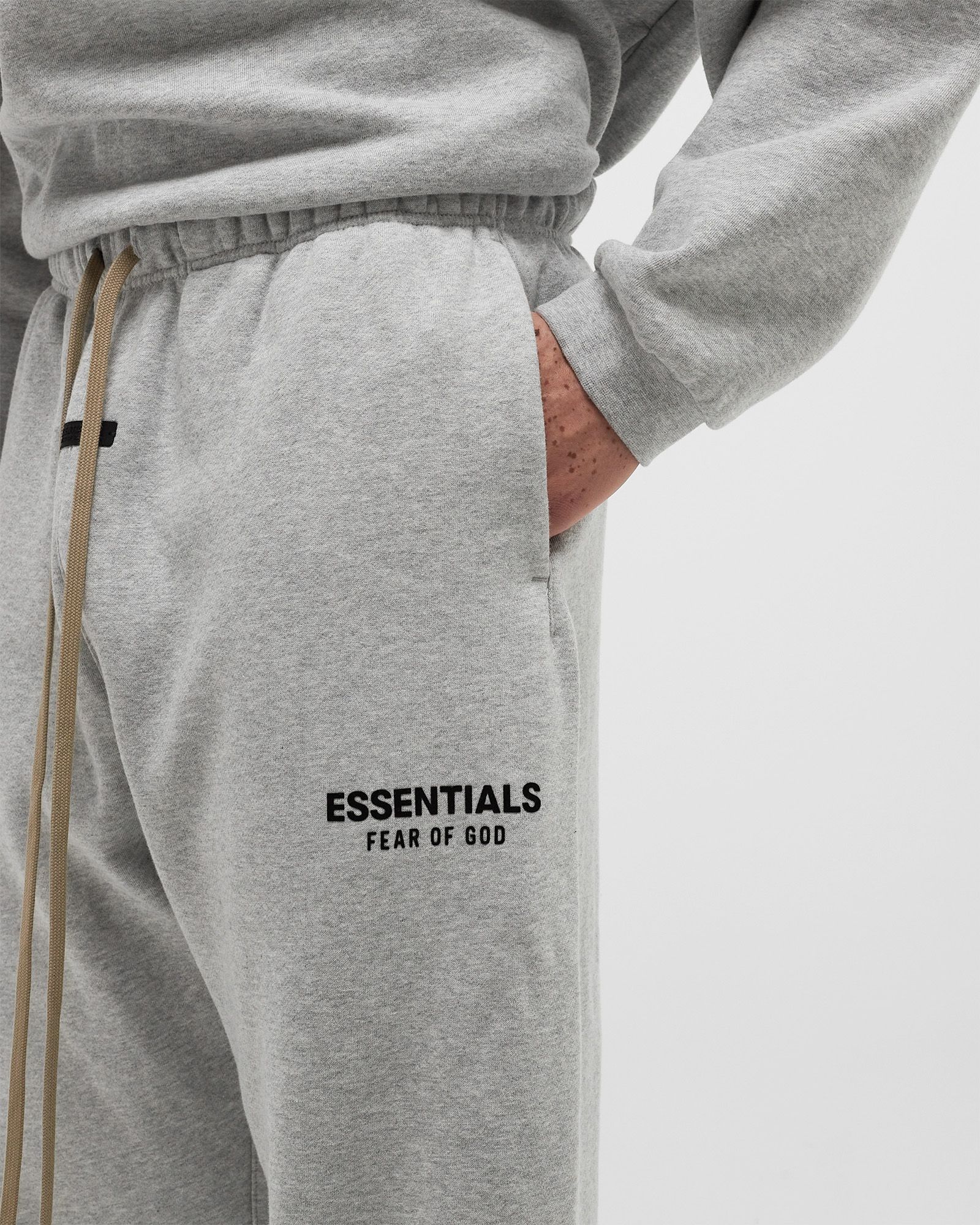 FLEECE ESSENTIAL SWEATPANT