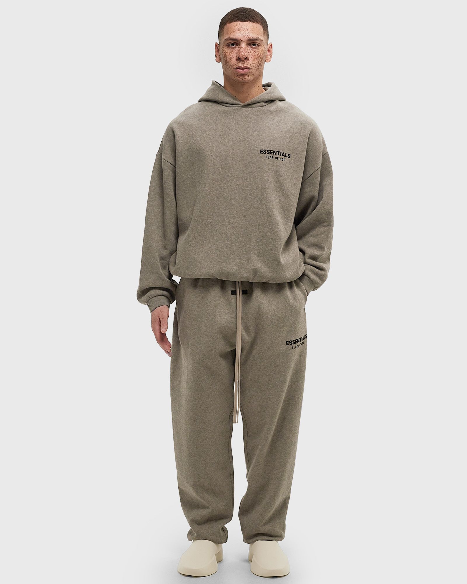 FLEECE ESSENTIAL SWEATPANT