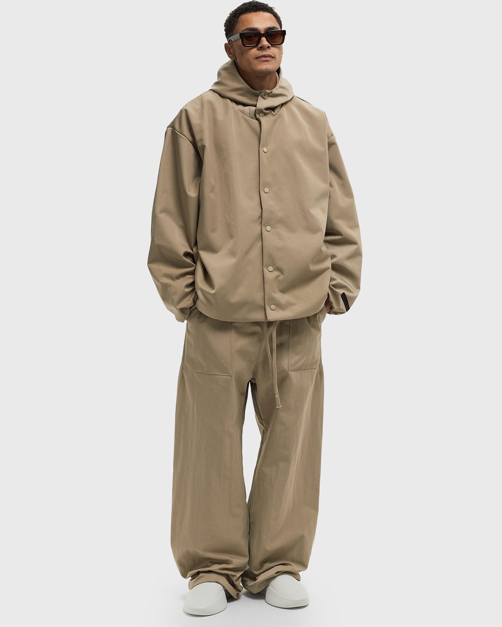 TEXTURED NYLON UTILITY PANT