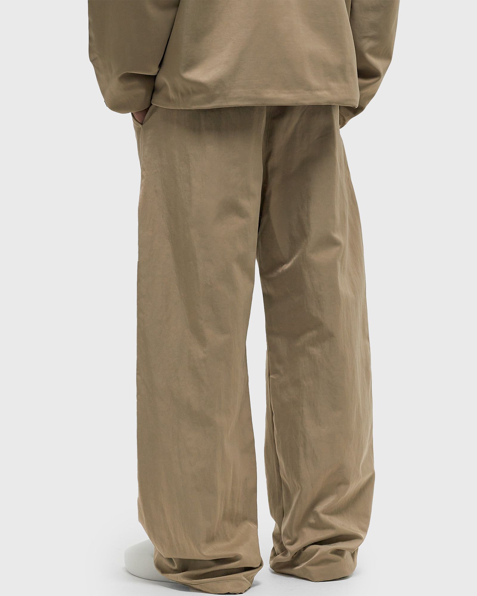 TEXTURED NYLON UTILITY PANT