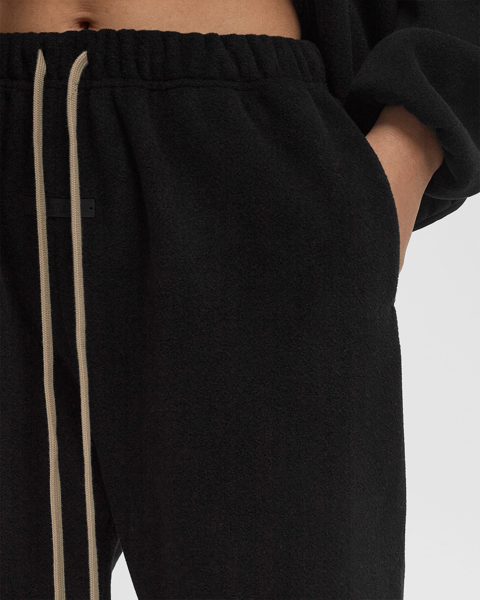 BRUSHED ESSENTIALSWEATPANT