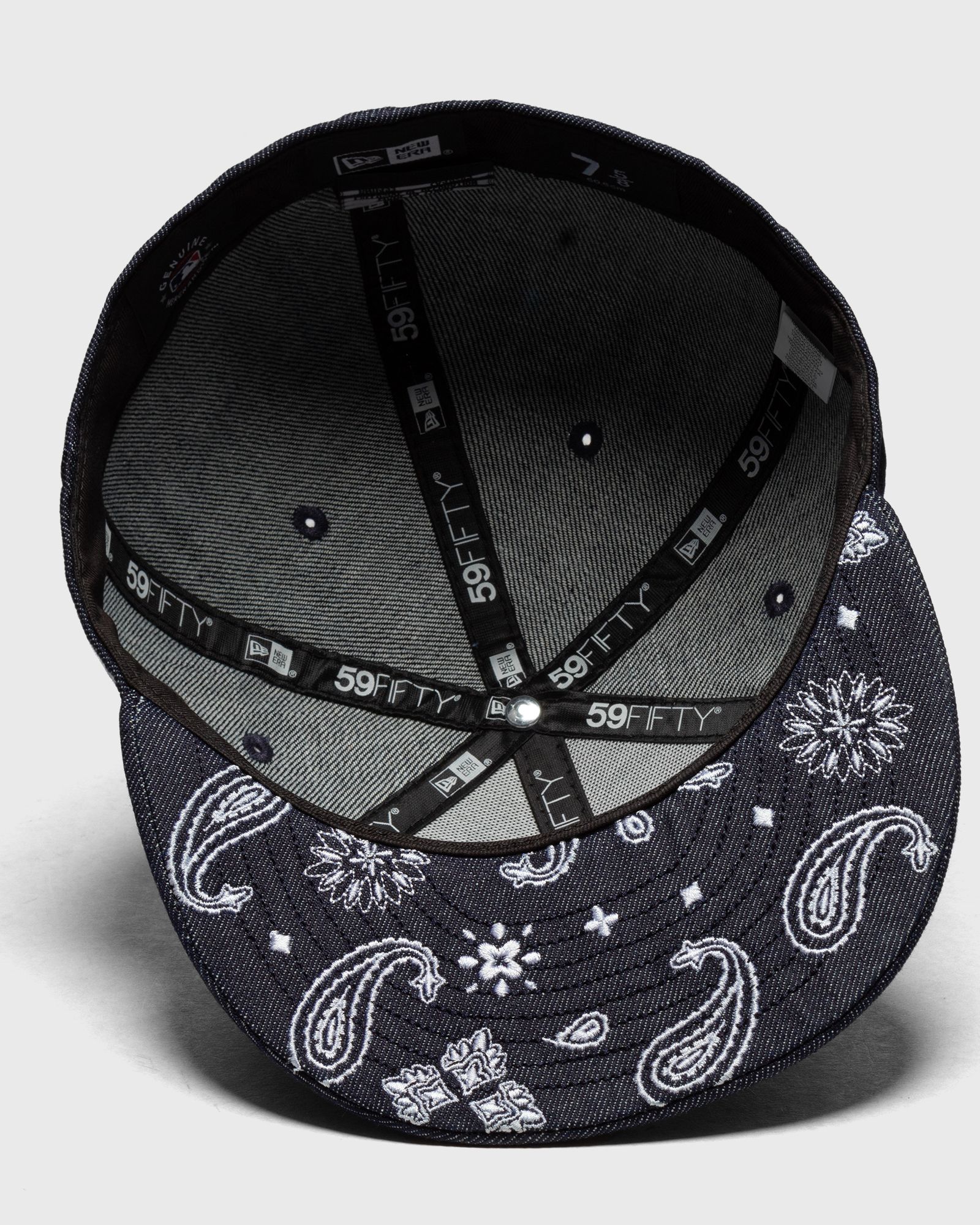 5950 PAISLEY NEW YORK YANKEES