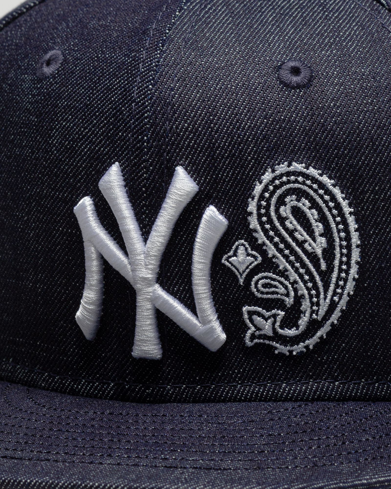 5950 PAISLEY NEW YORK YANKEES