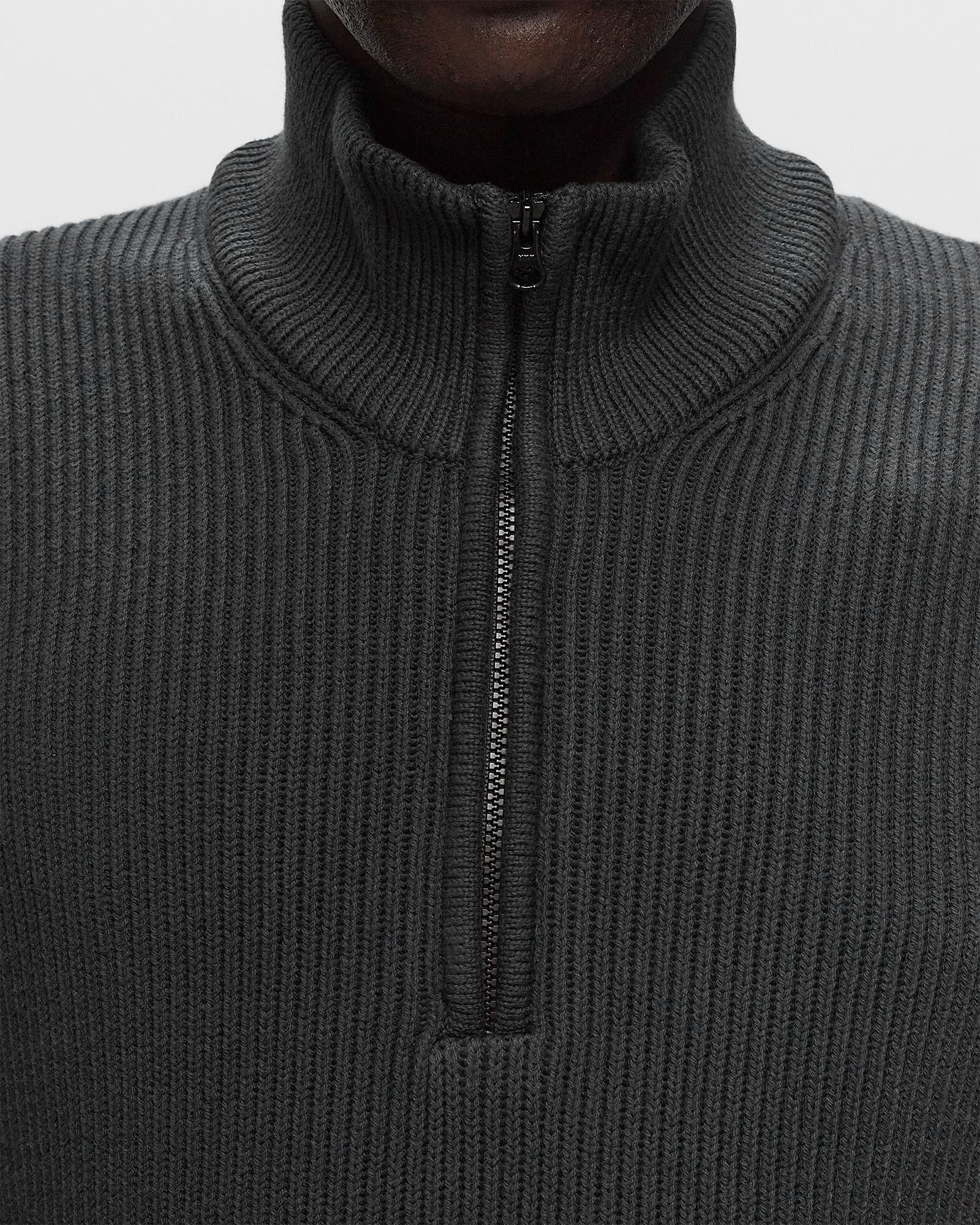 FULL RIB HALF ZIPPED KNIT
