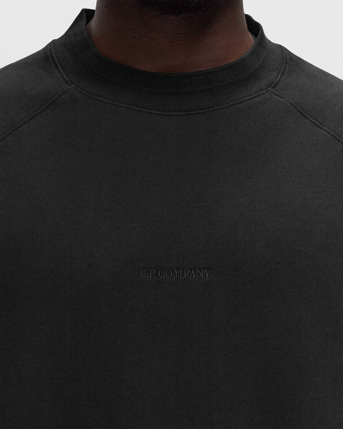 CP COMPANY｜SWEATSHIRTS (17CMSS060B 006372R 674 (17CMSS0 eyJidWNrZXQiOiJic3RuLWltYWdlLX