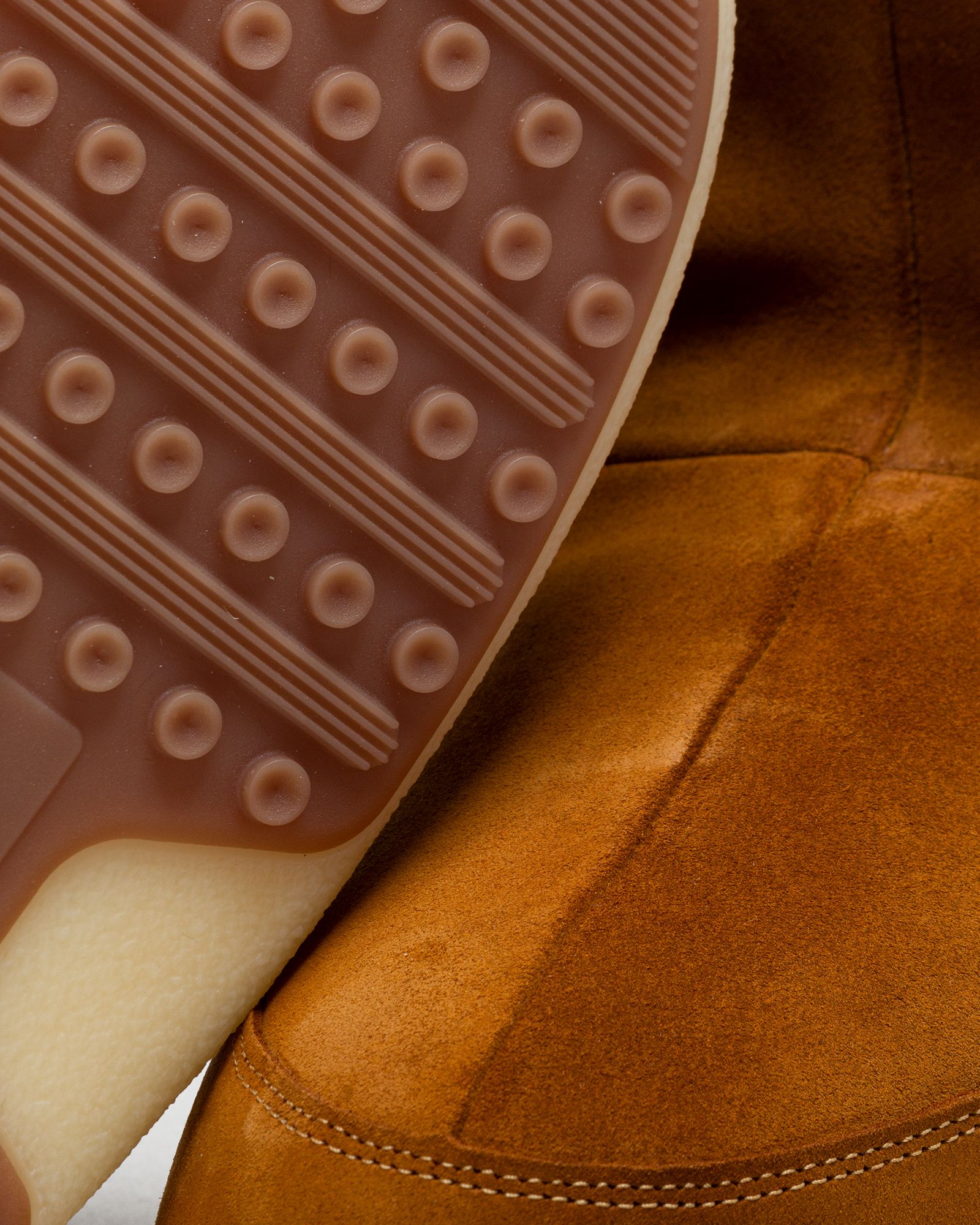 ICON LOW NOLACE SUEDE