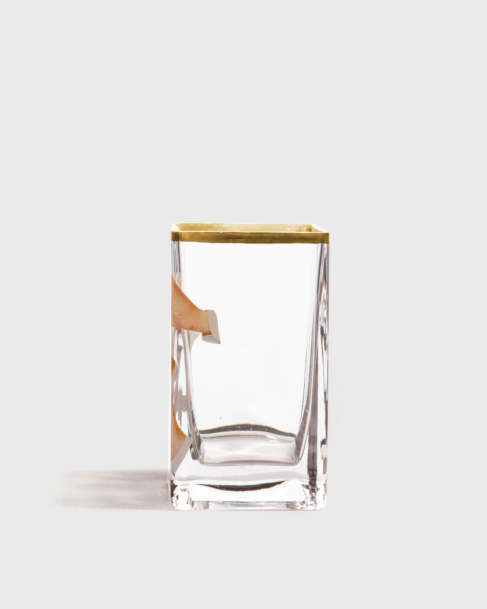 GLASS VASE TOILETPAPER - LIPSTICKS