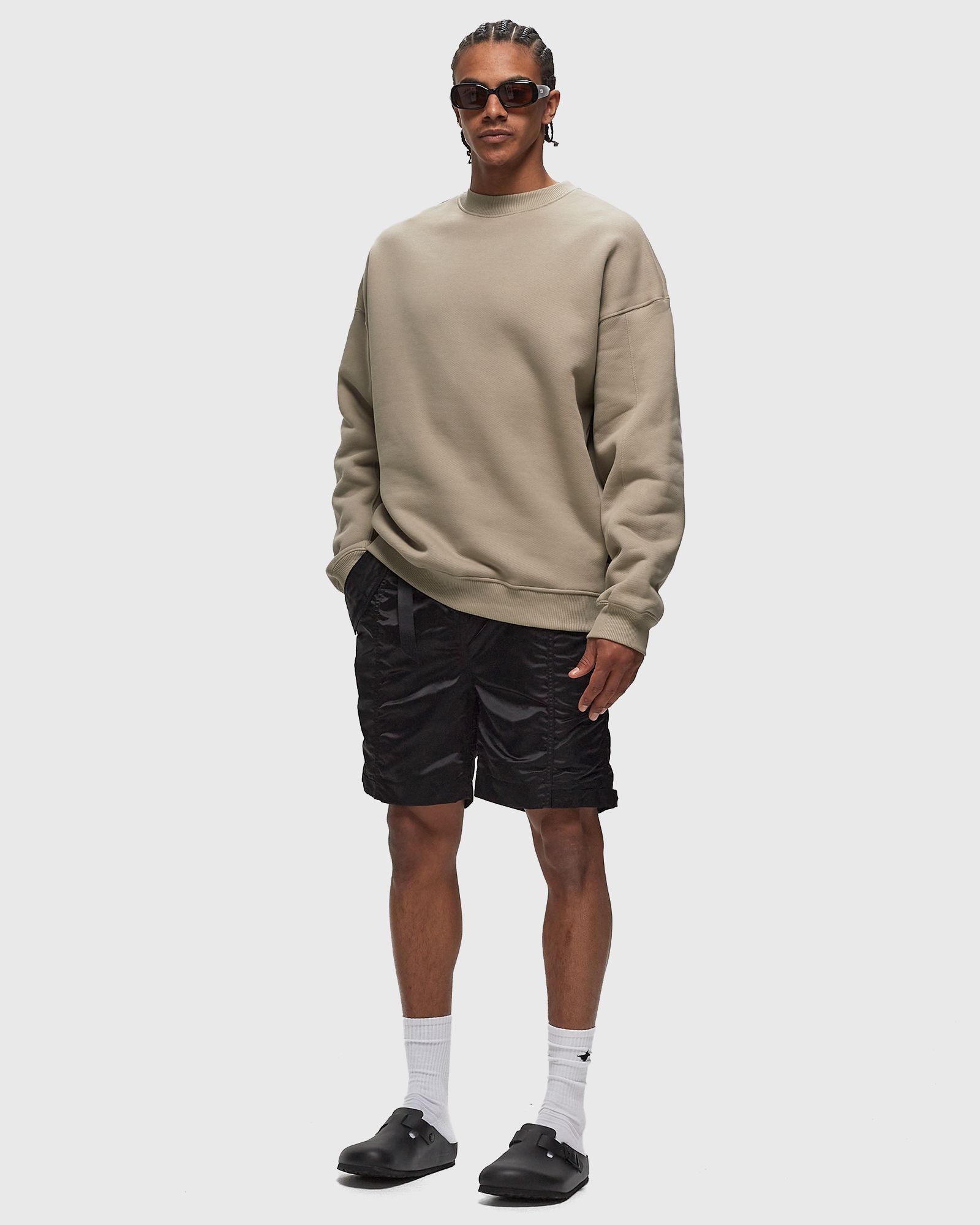 Sweatshirts-Crewneck UV