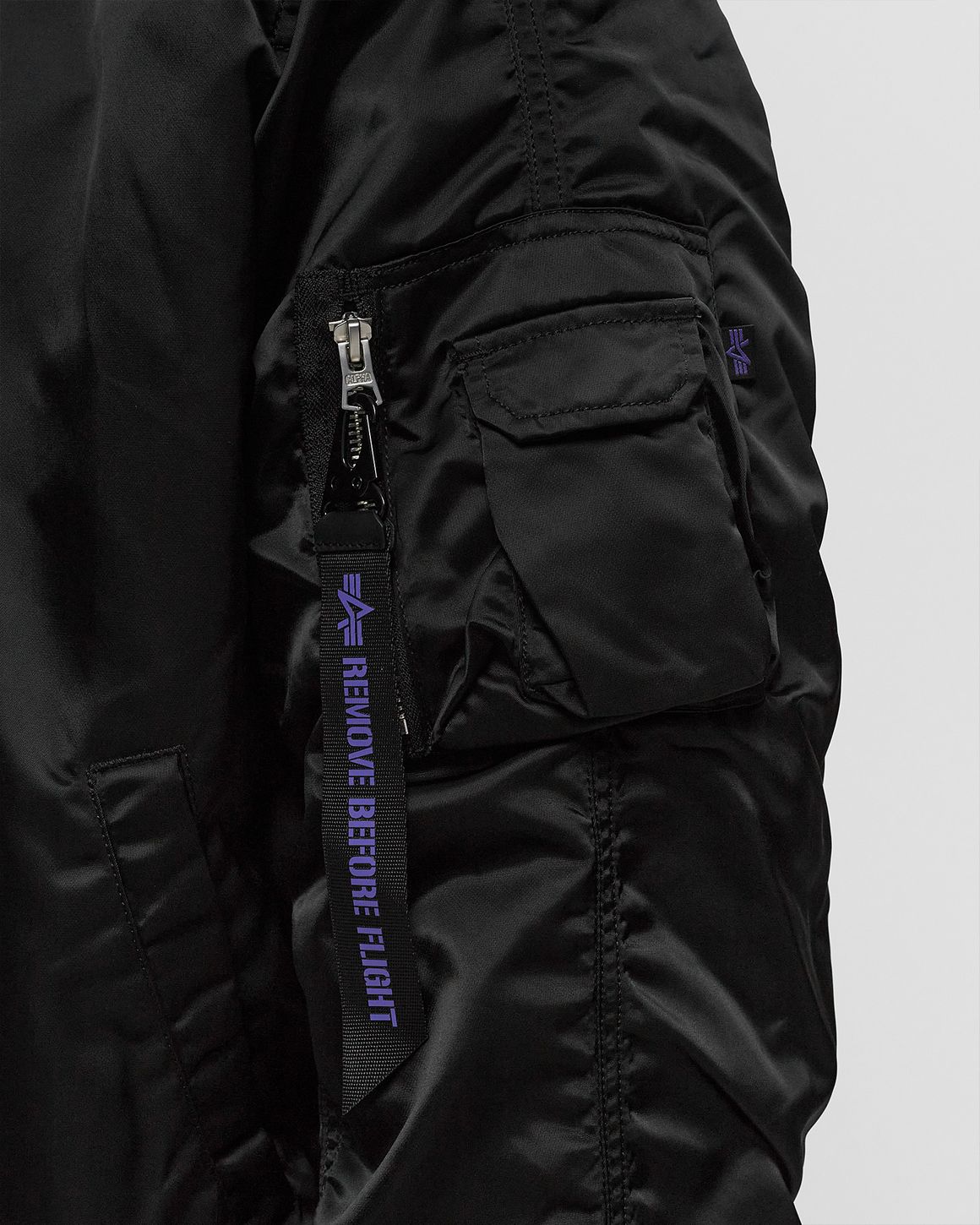 Alpha Industries Men's N-2B Short Waist Parka (XS, Black) at