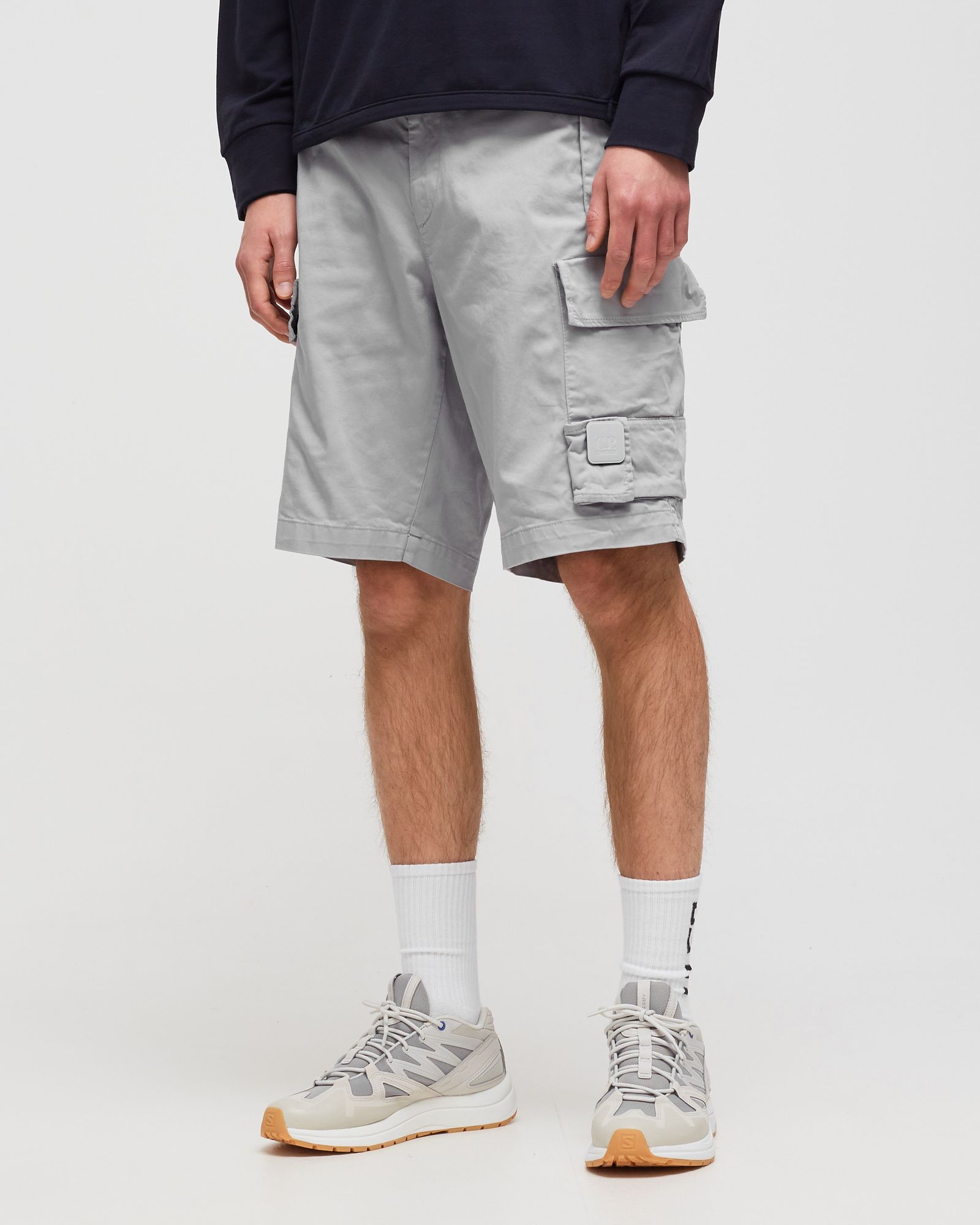 METROPOLIS SERIES STRETCH SATEEN CARGO SHORTS