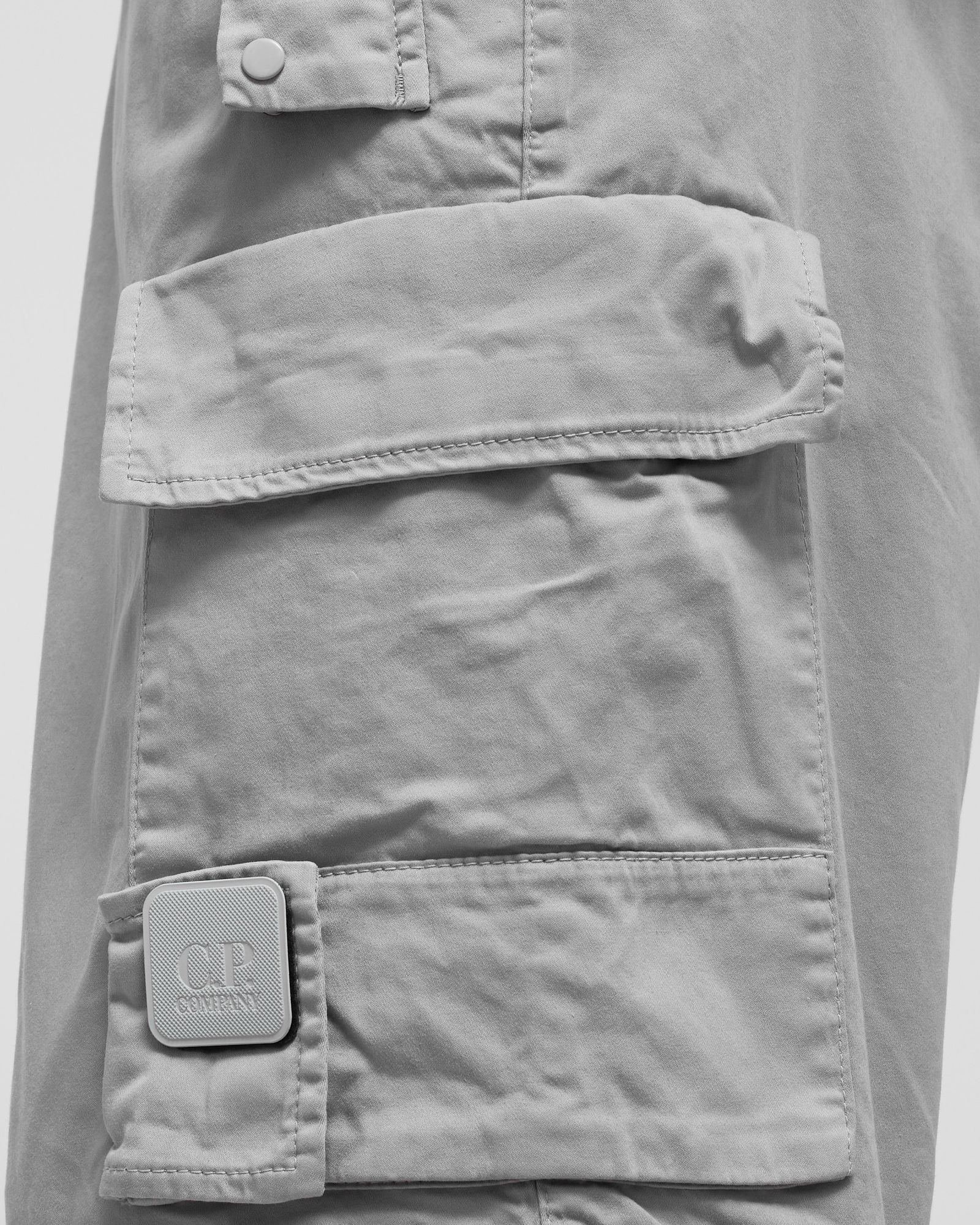 METROPOLIS SERIES STRETCH SATEEN CARGO SHORTS