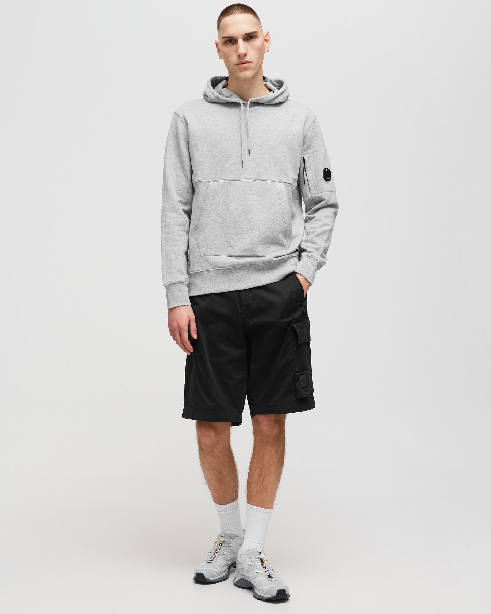 METROPOLIS SERIES STRETCH SATEEN CARGO SHORTS