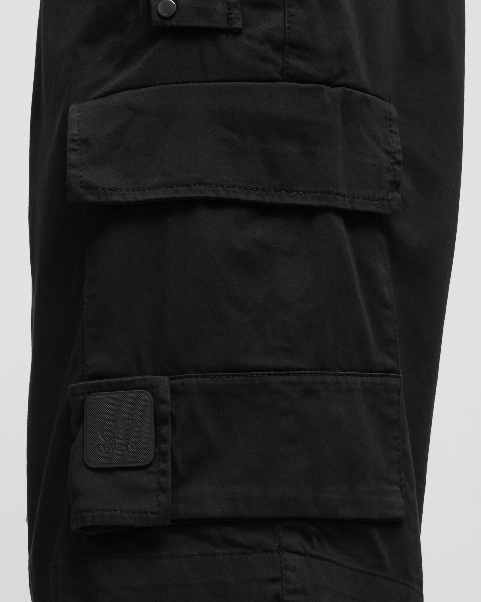 METROPOLIS SERIES STRETCH SATEEN CARGO SHORTS