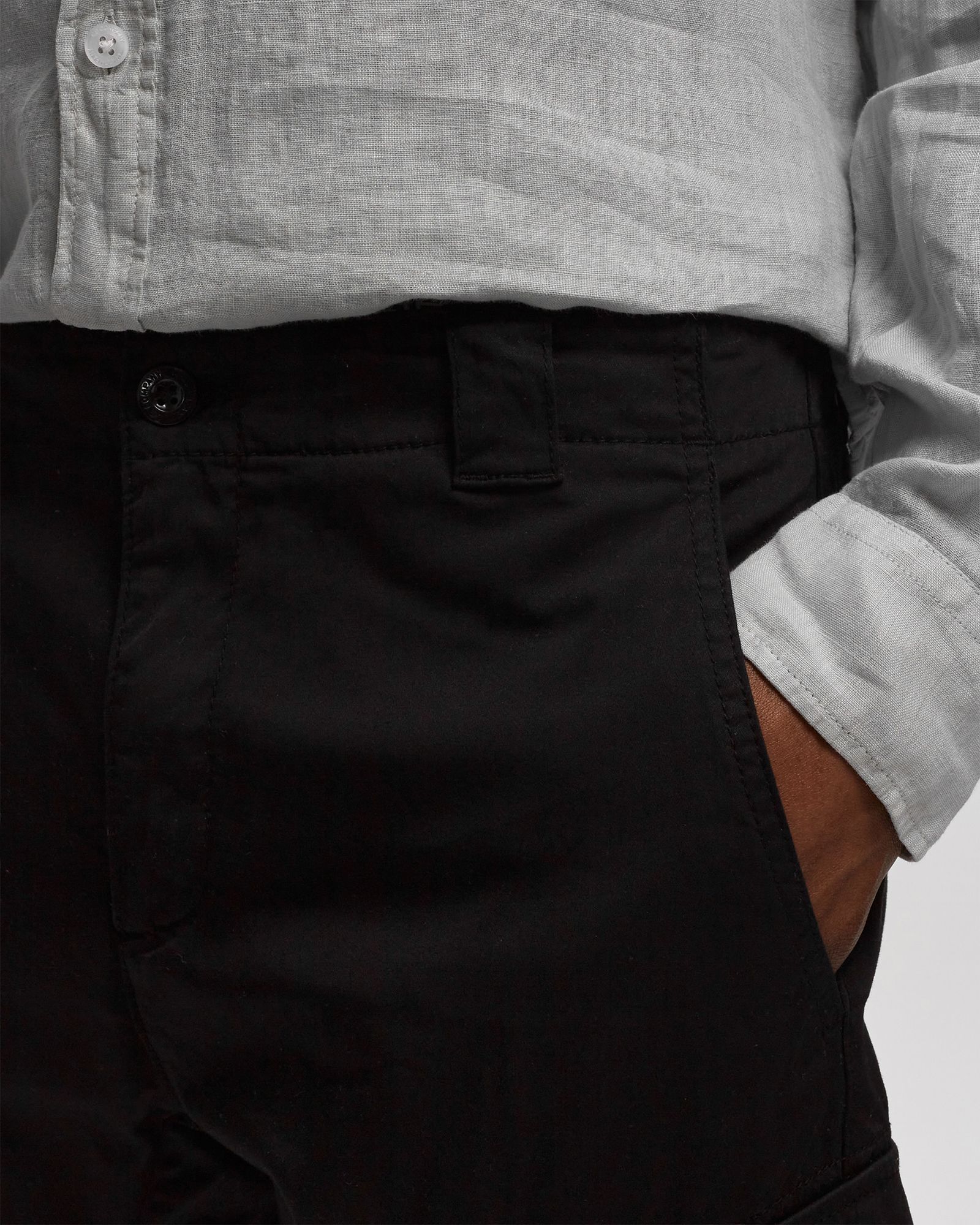 STRETCH SATEEN CARGO SHORTS