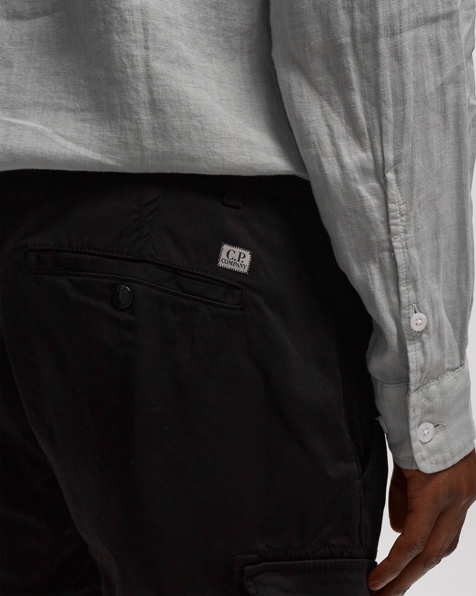 STRETCH SATEEN CARGO SHORTS