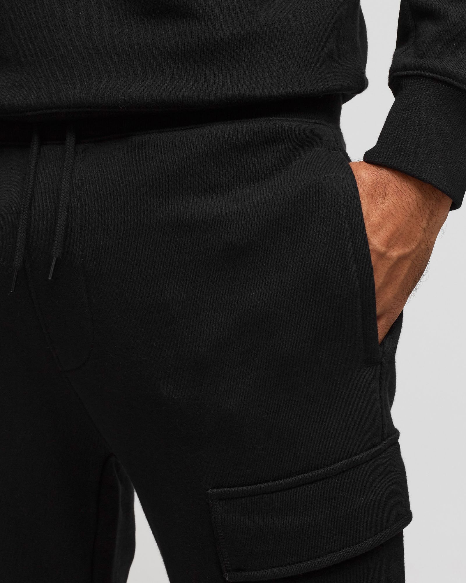 DIAGONAL RAISED FLEECE CARGO SWEATPANTS