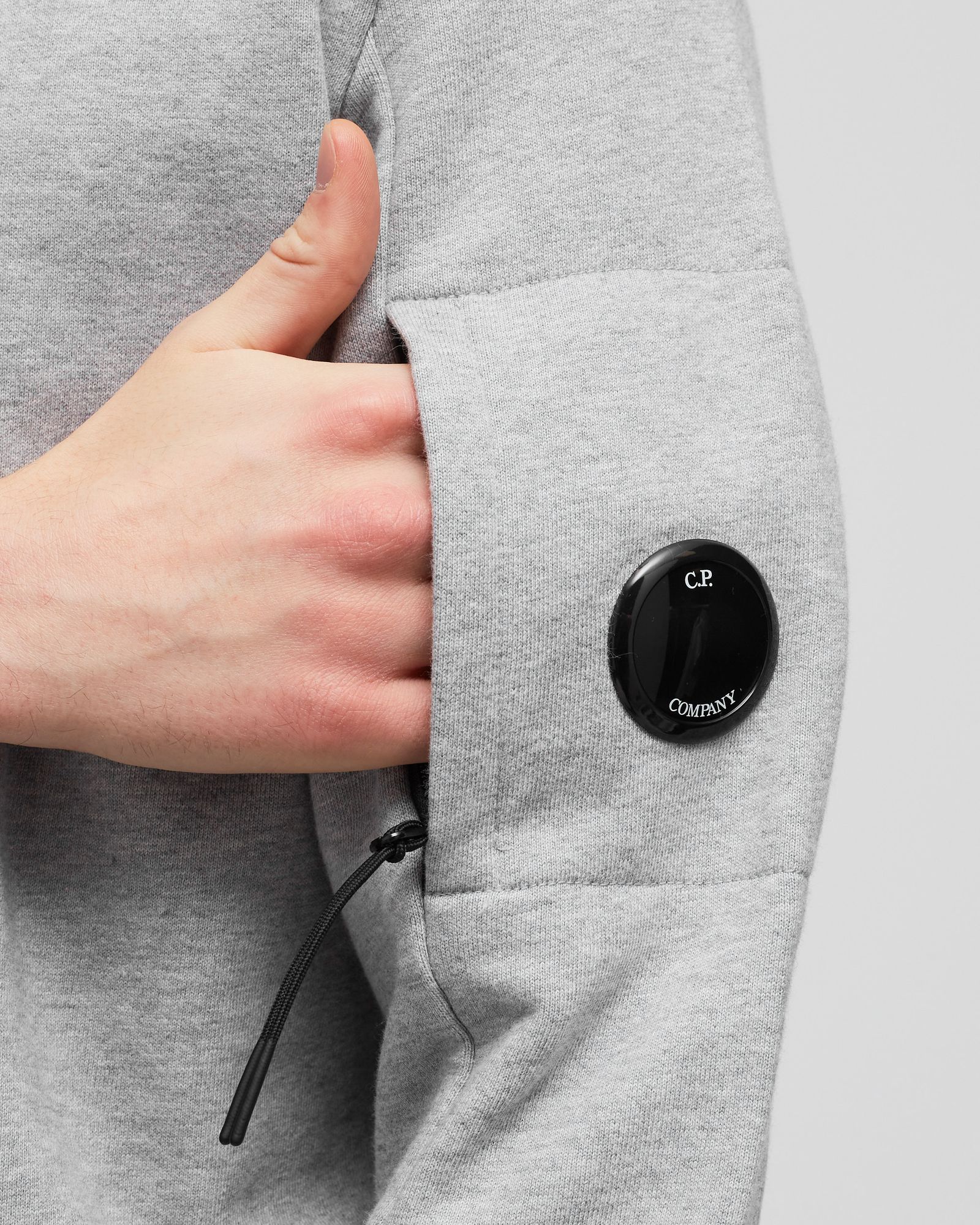 DIAGONAL RAISED FLEECE BACK LOGO SWEATSHIRT