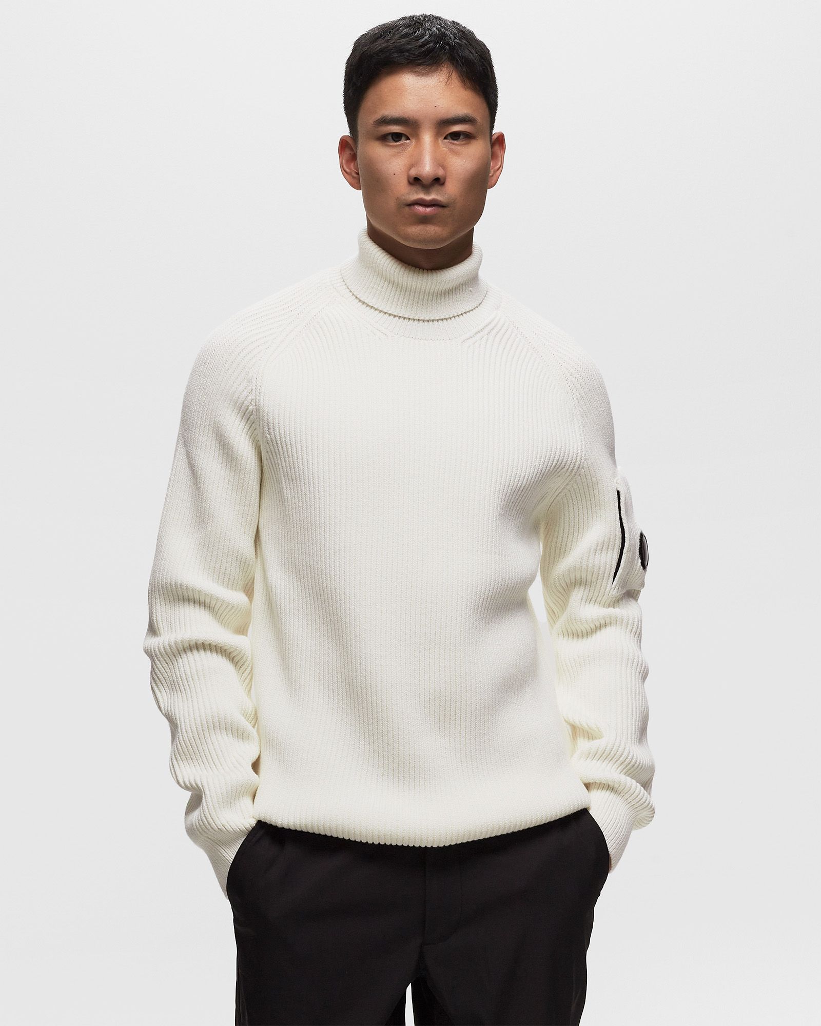 KNITWEAR - TURTLE NECK