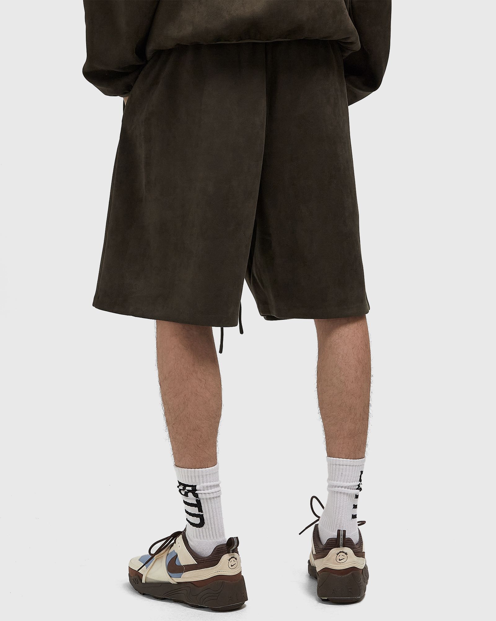 Fear of God Essentials RELAXED SHORT Brown | BSTN Store