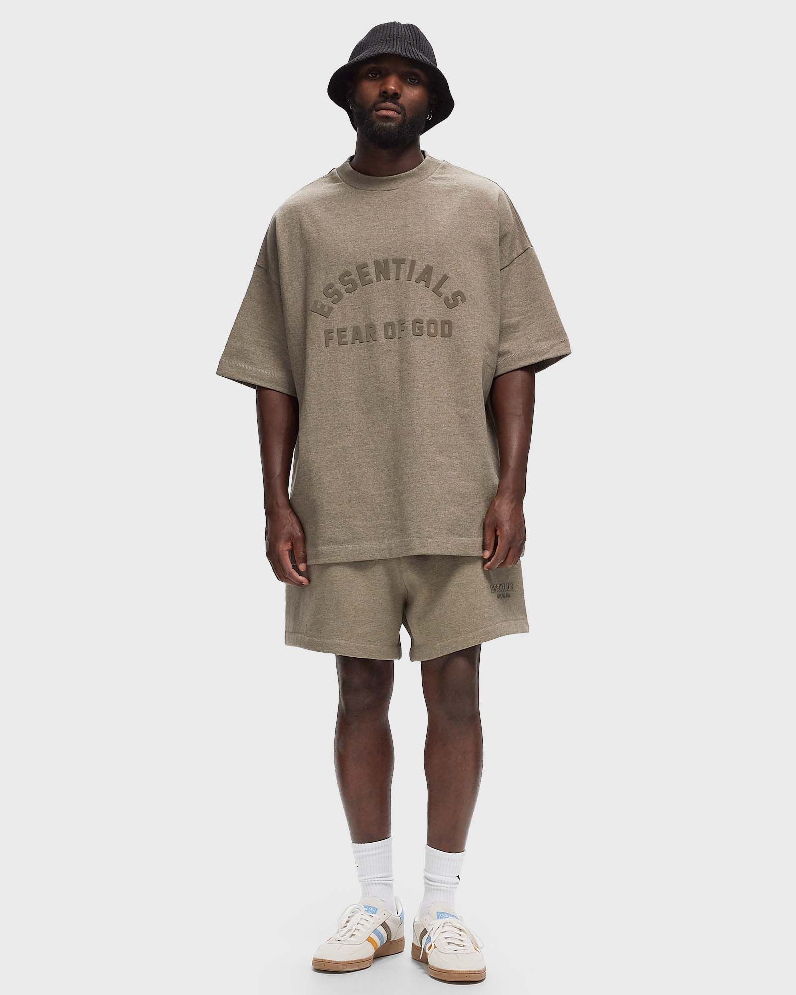 ESSENTIALS SWEATSHORT