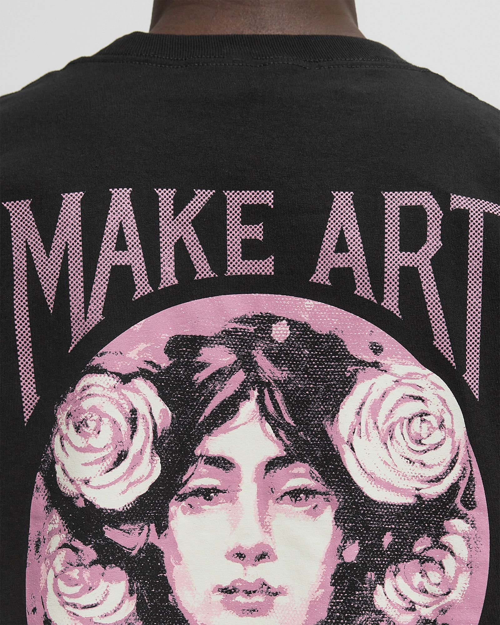 MAKE ART NOT WAR