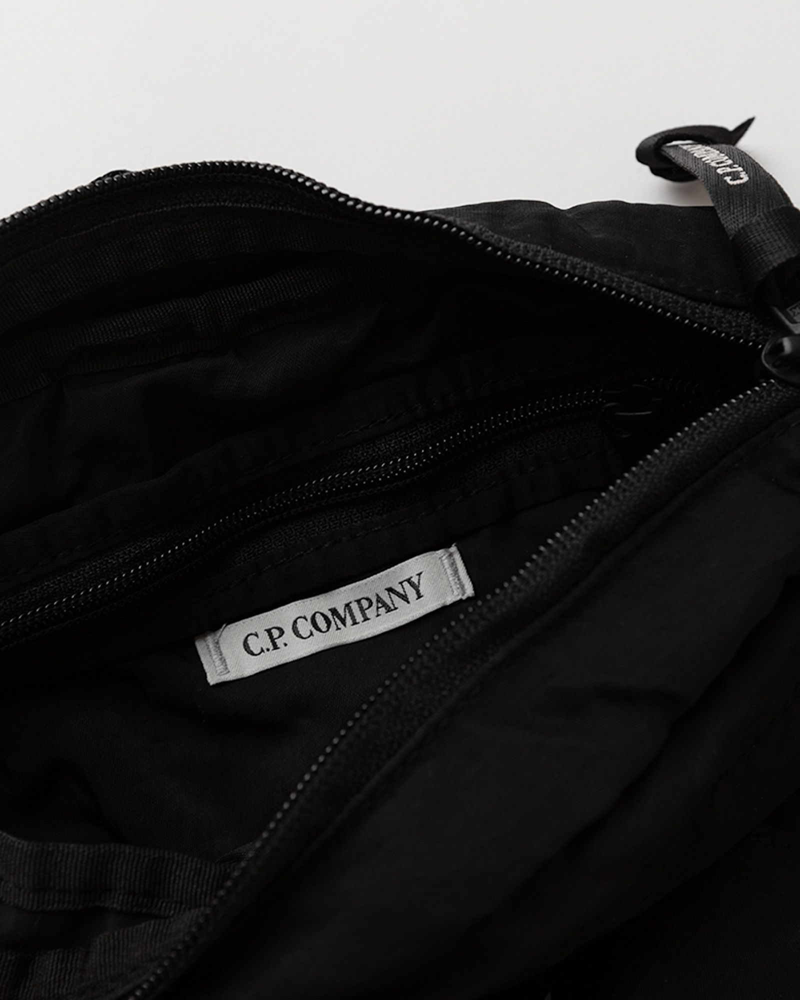 C.P COMPANY NYLON B MESSENGER BAG ブラック C.P. Company