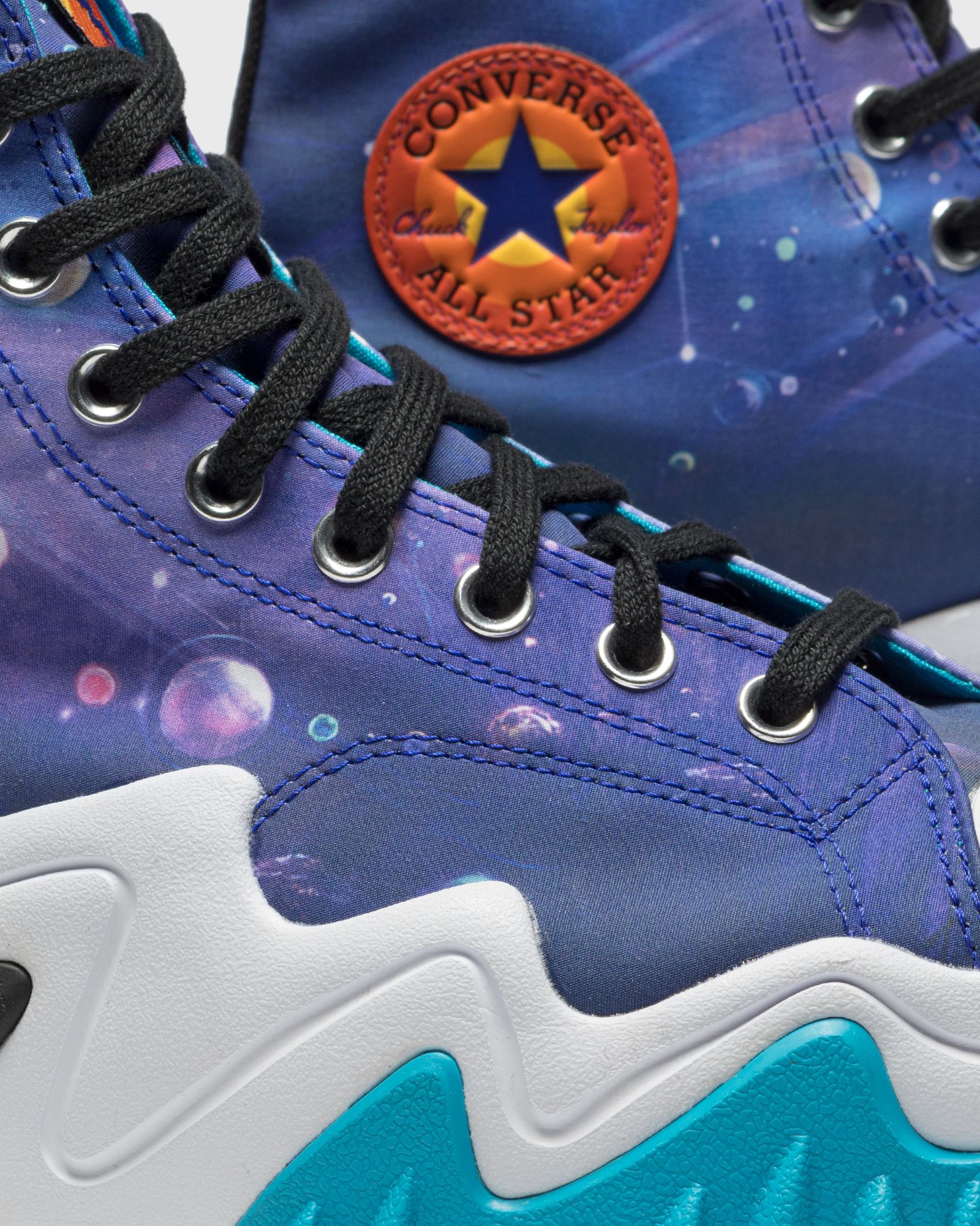 WMNS Converse x SPACE JAM II RUN STAR MOTION HI