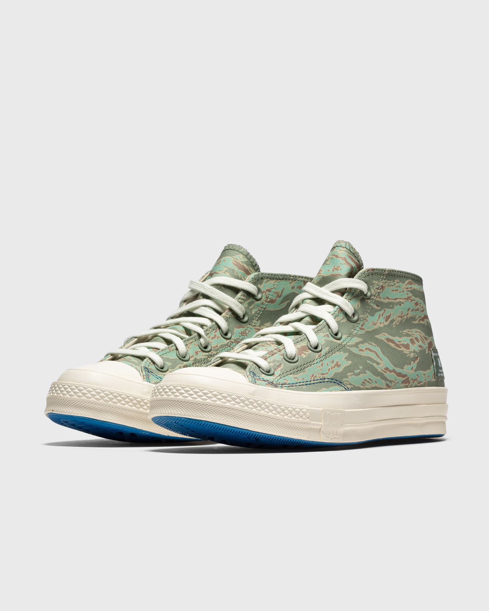 CONVERSE X UNDEFEATED CHUCK 70 MID