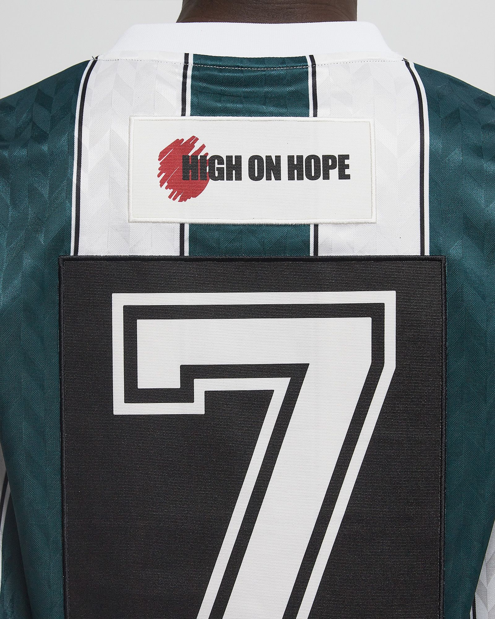 TWIST SLEEVE FOOTBALL TOP